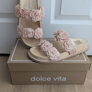 Dolce Vita Women's Blush Floral Sandals